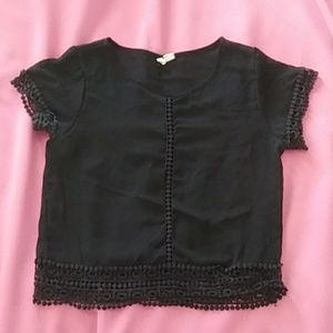 Black top w/ crochet